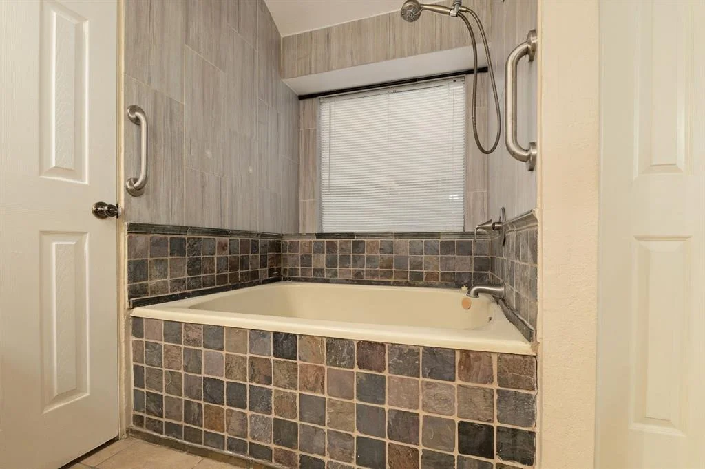 Photo of 2351 Loyanne Drive