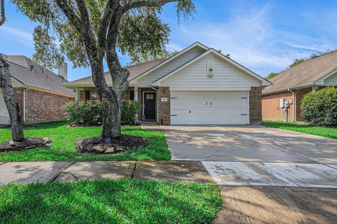Photo of 2884 Shallow Brook Lane