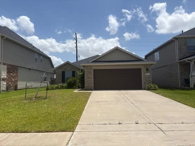 Photo of 25615 Whitehaven Gate Street