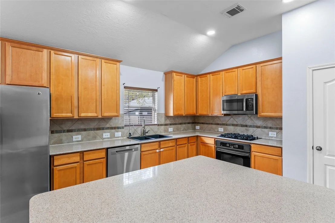 Photo of 18939 Cluster Oaks Drive
