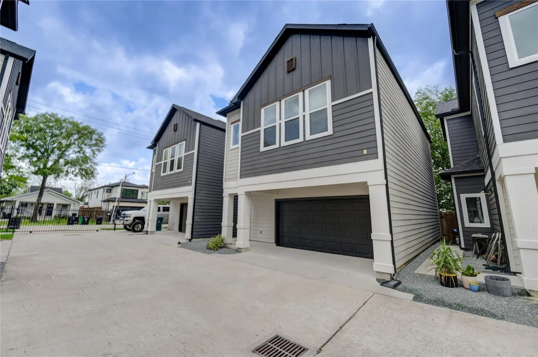 Photo of 2534 Terry Street