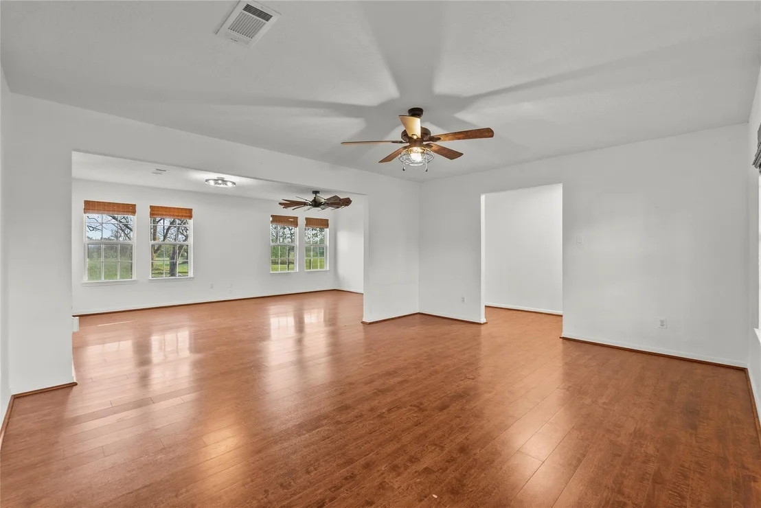 Photo of 14621 Cedar Street