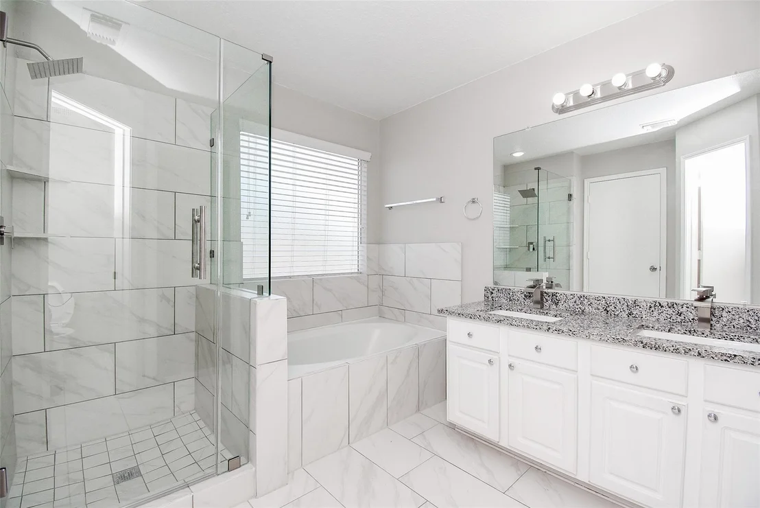Photo of 19527 Juniper Vale Circle
