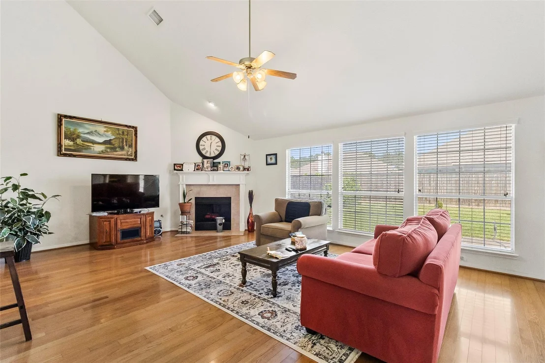 Photo of 427 Pinewood Ridge Drive