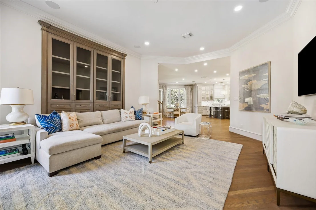 Photo of 1020 River Glynn Drive