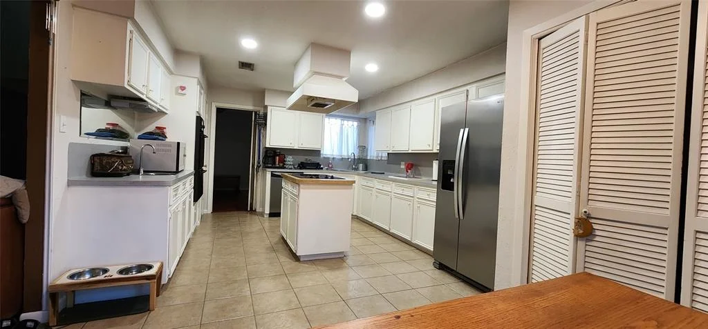 Photo of 532 S Rivershire Drive