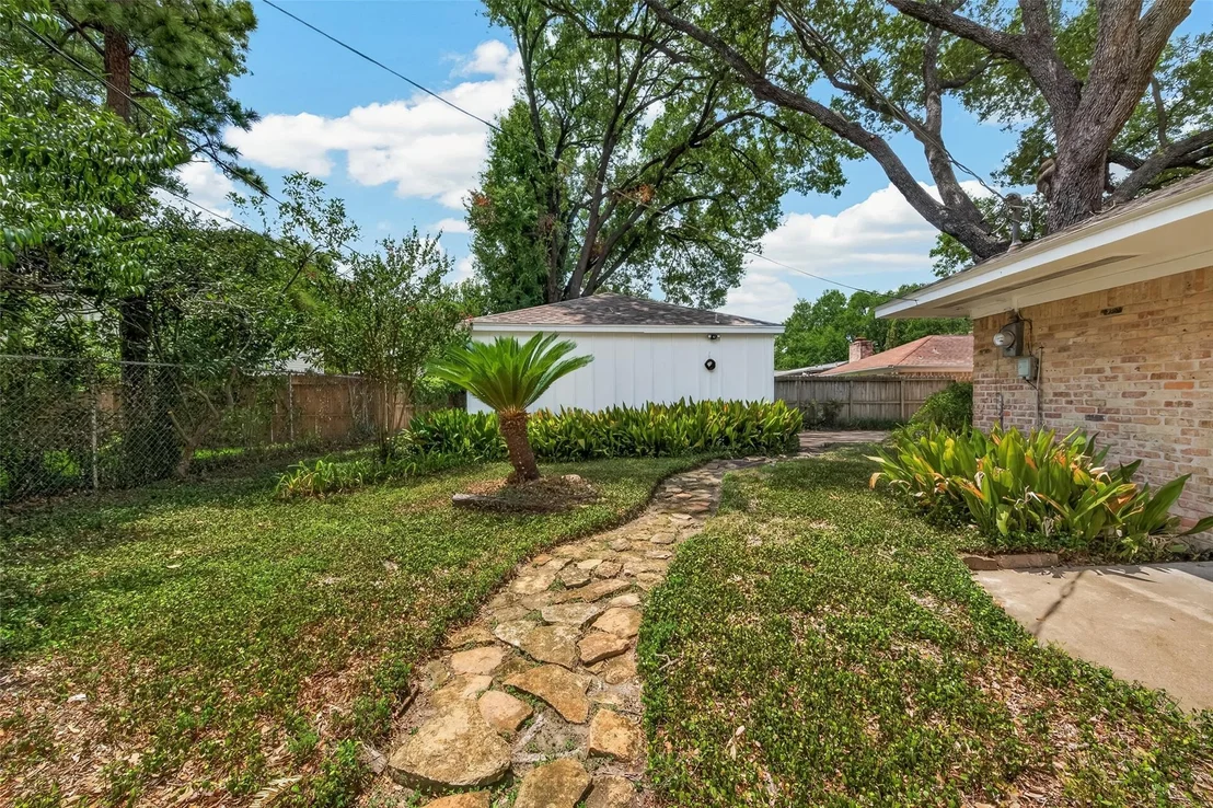 Photo of 8507 Langdon Lane