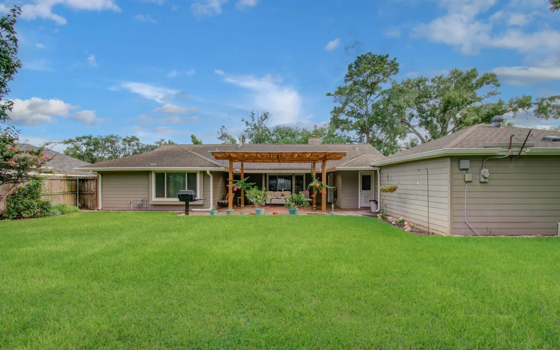 Photo of 9818 Emnora Lane