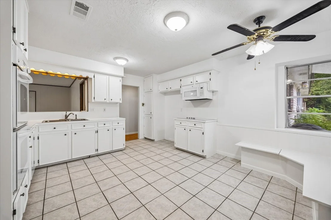Photo of 17803 Loring Lane