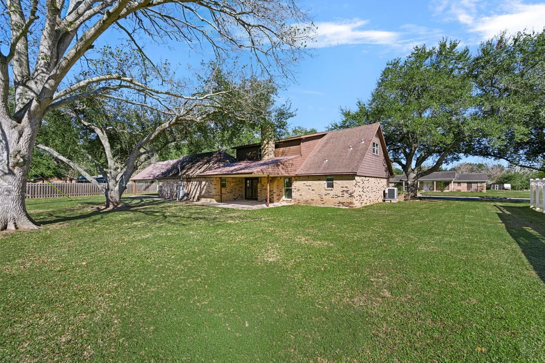 Photo of 1412 Briar Lane