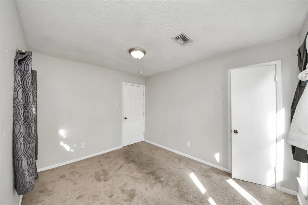 Photo of 12610 Chiswick Road