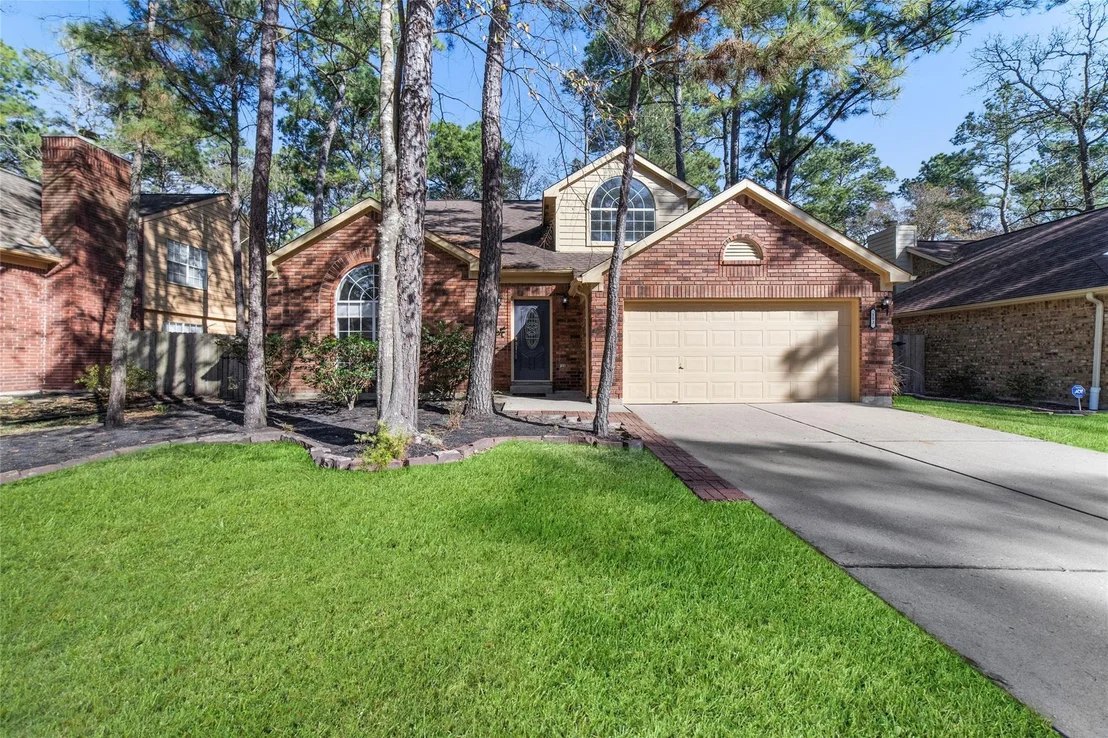 Photo of 183 N Village Knoll Circle