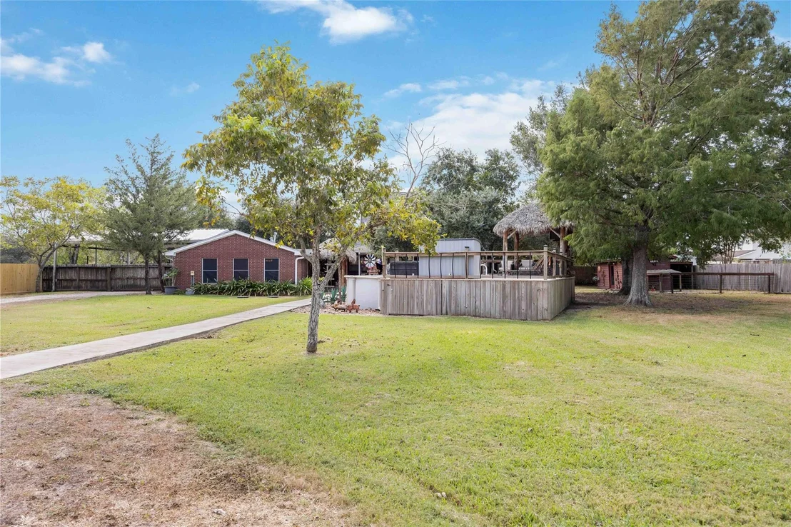 Photo of 1290 County Road 145