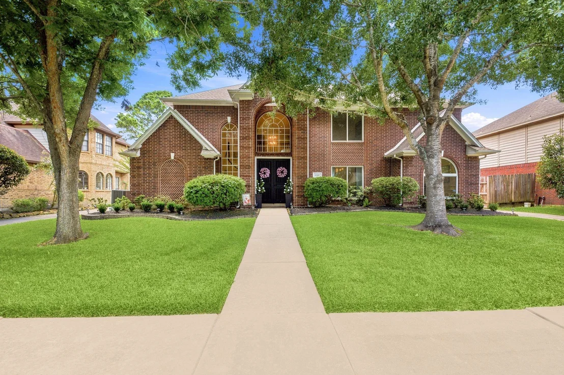 Photo of 1846 Raintree Circle