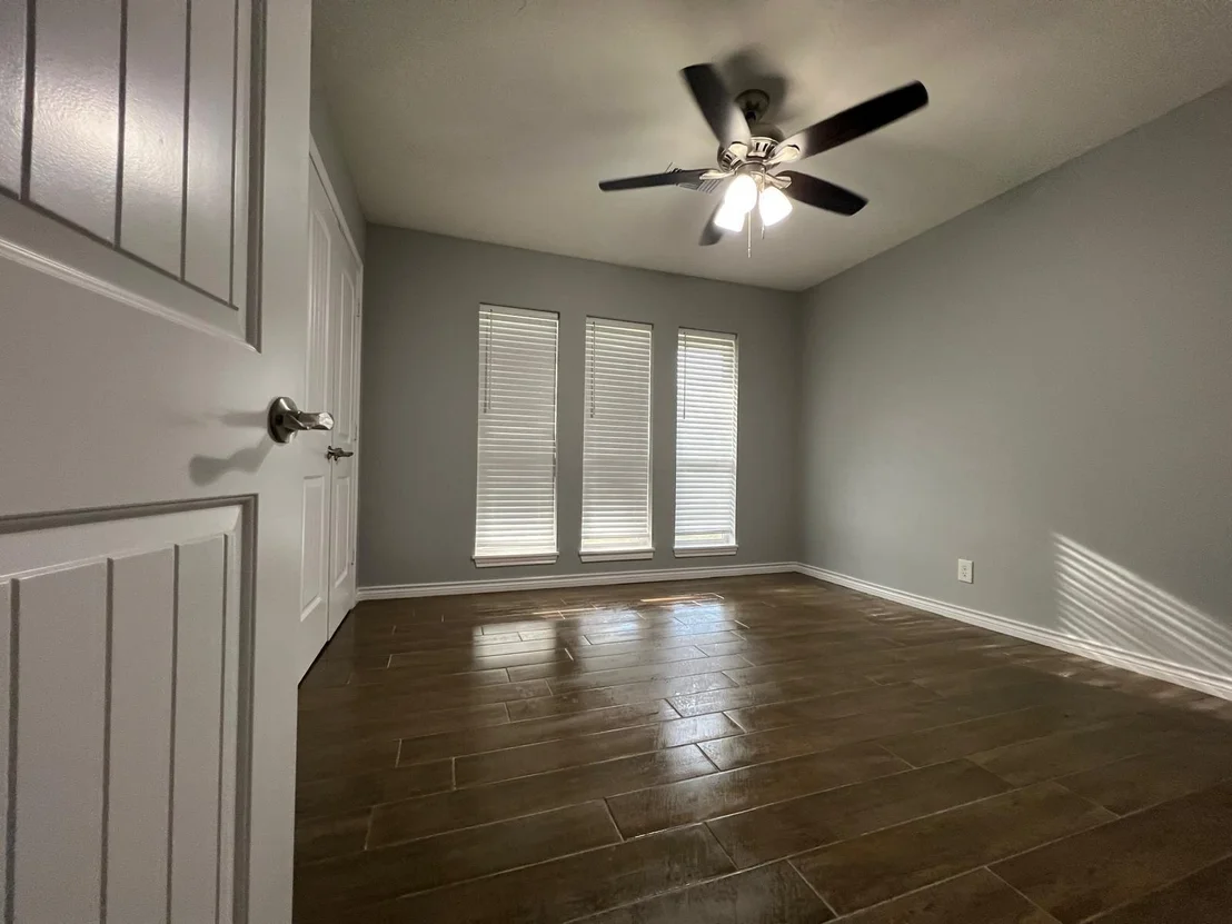Photo of 807 Shell Avenue
