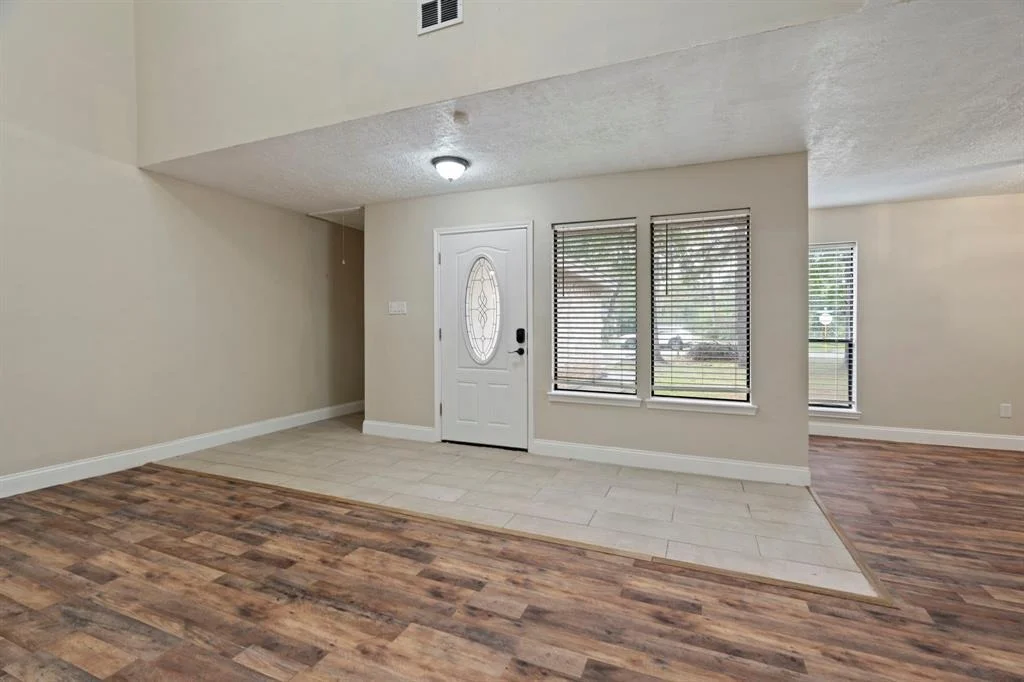 Photo of 11914 Meadowview Drive