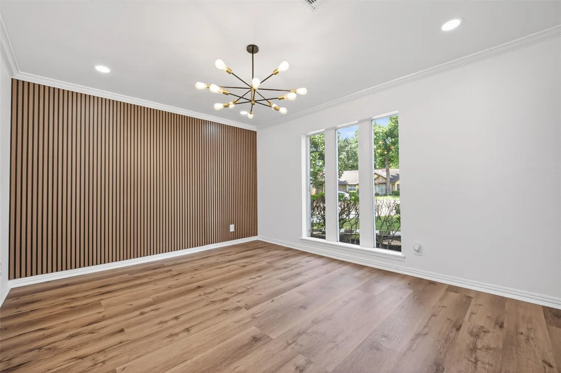 Photo of 1123 Suwanee Lane