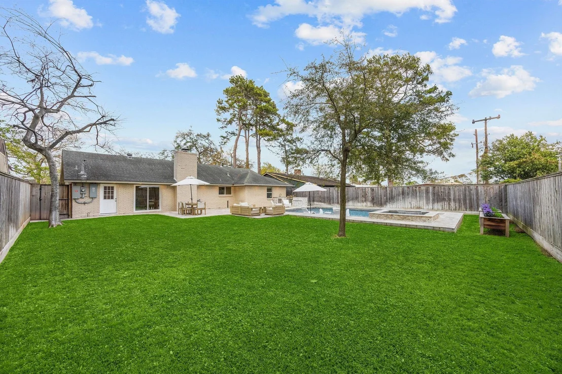 Photo of 10207 Oakpoint Drive