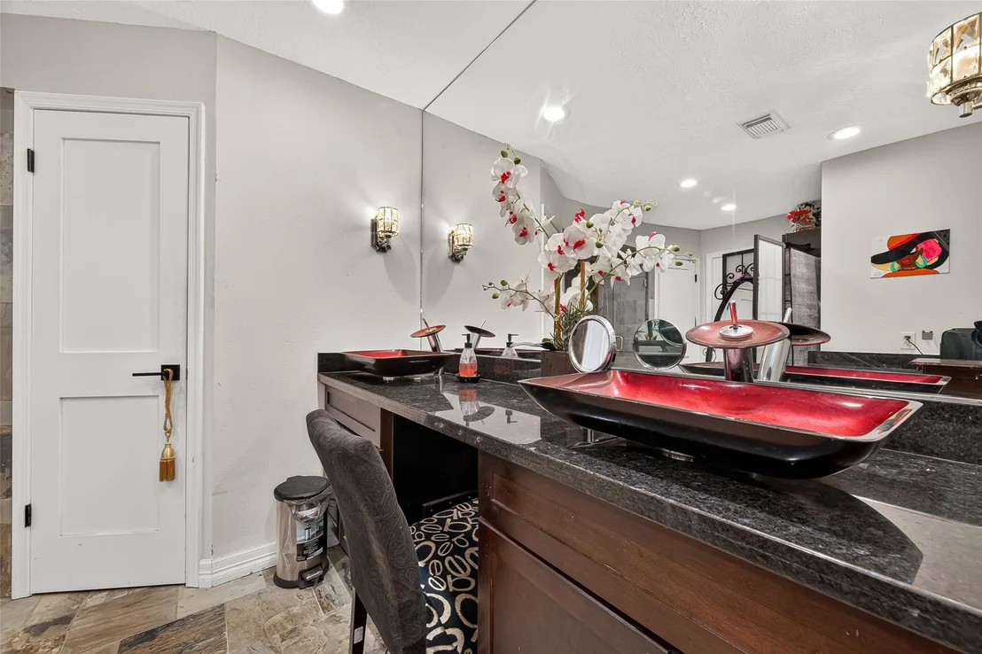 Photo of 5919 Spring Creek Oaks Drive
