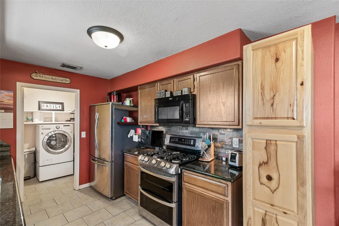 Photo of 3727 Oak Lace Drive