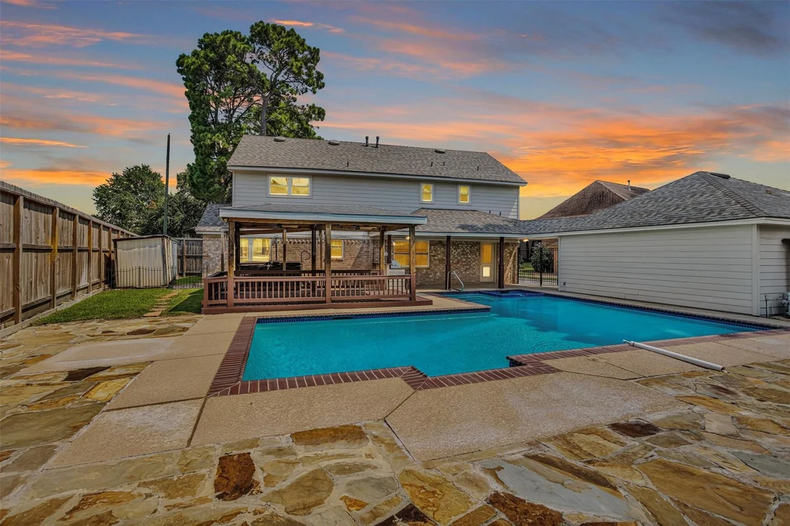 Photo of 8231 Glencliffe Lane