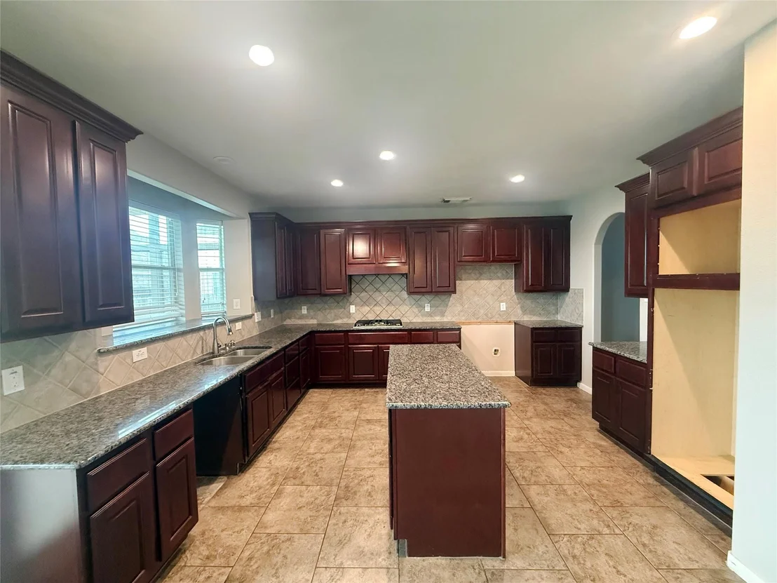 Photo of 19414 Countryroad Drive