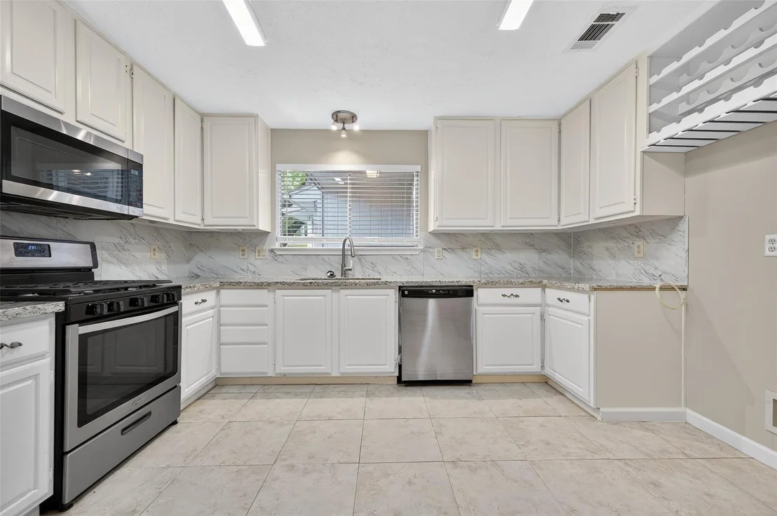 Photo of 11202 Crooked Pine Drive