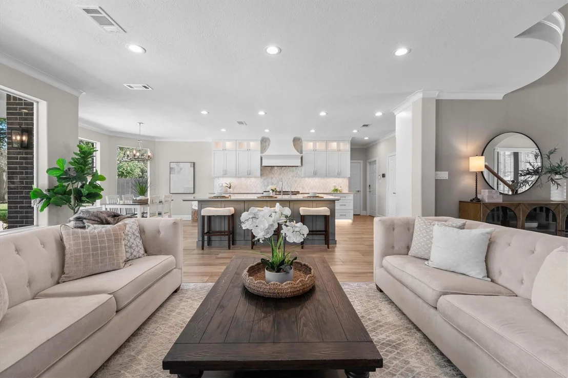 Photo of 15206 Hilltop View Drive