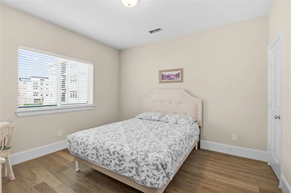 Photo of 1415 Devonshire Manor Lane