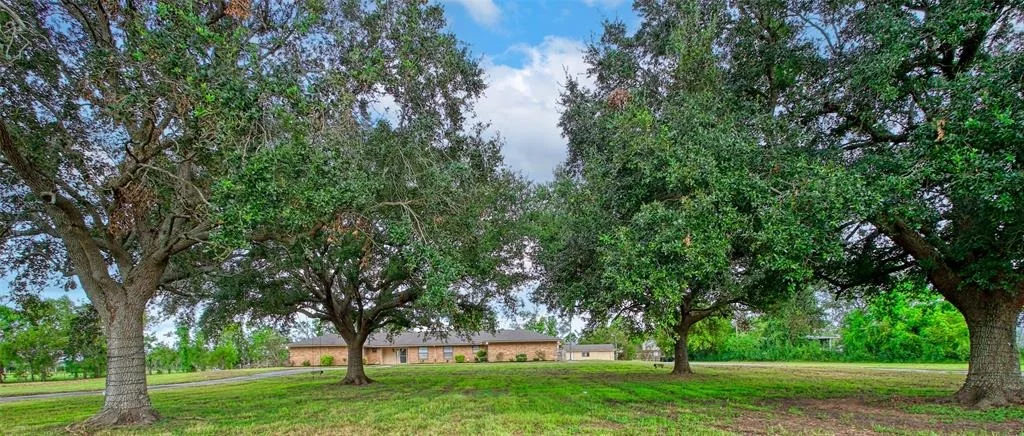Photo of 2111 County Road 428