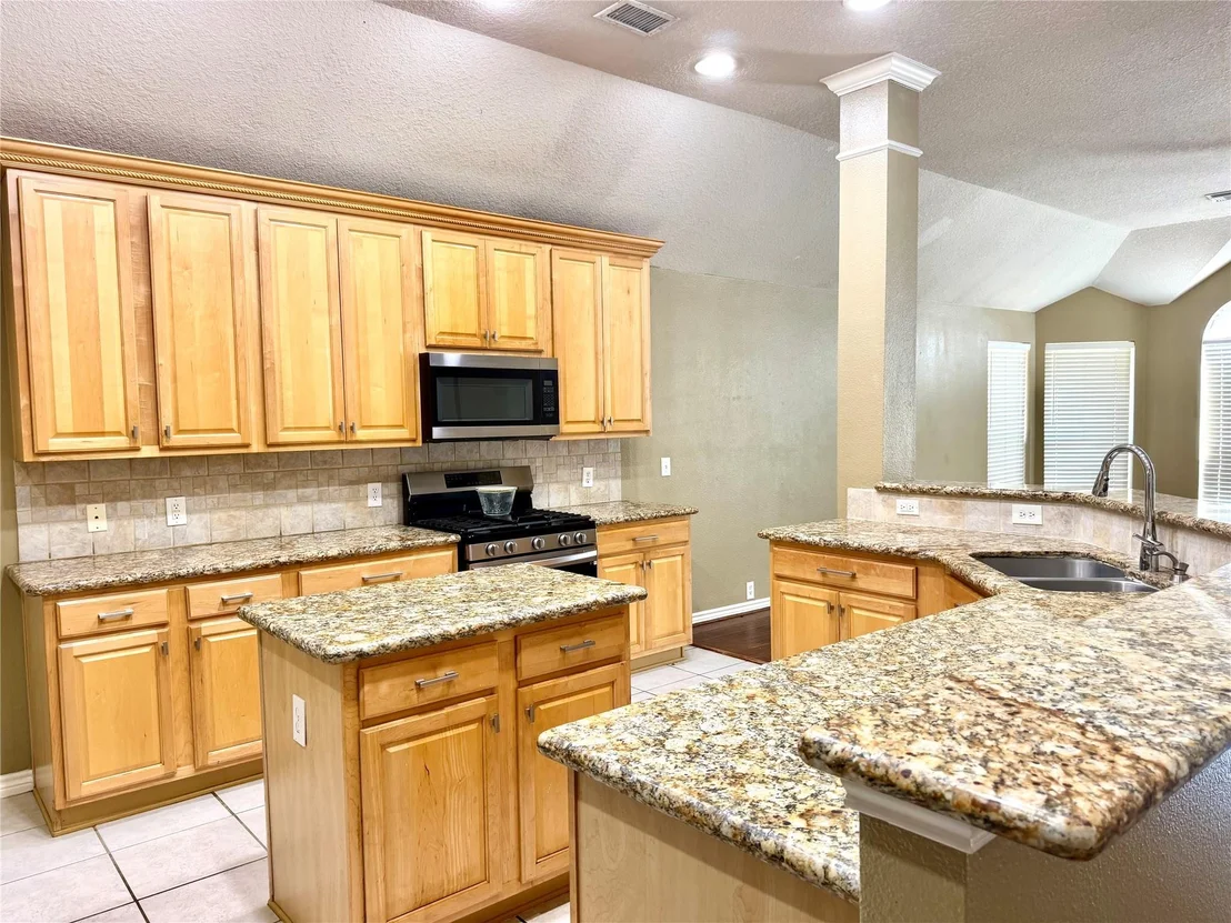 Photo of 4914 Surrey Park Circle