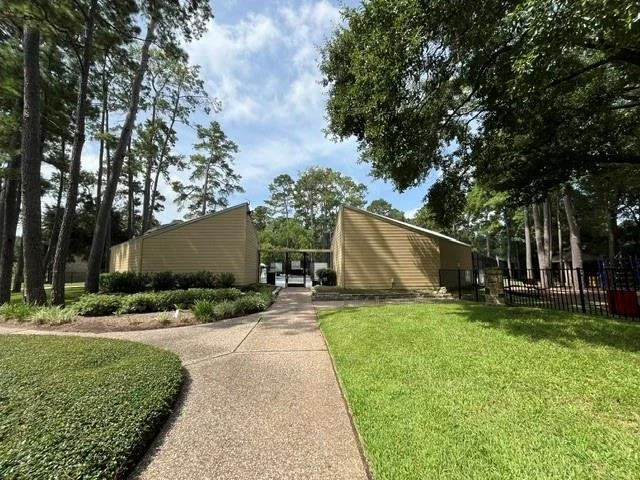 Photo of 14618 N Eldridge Parkway