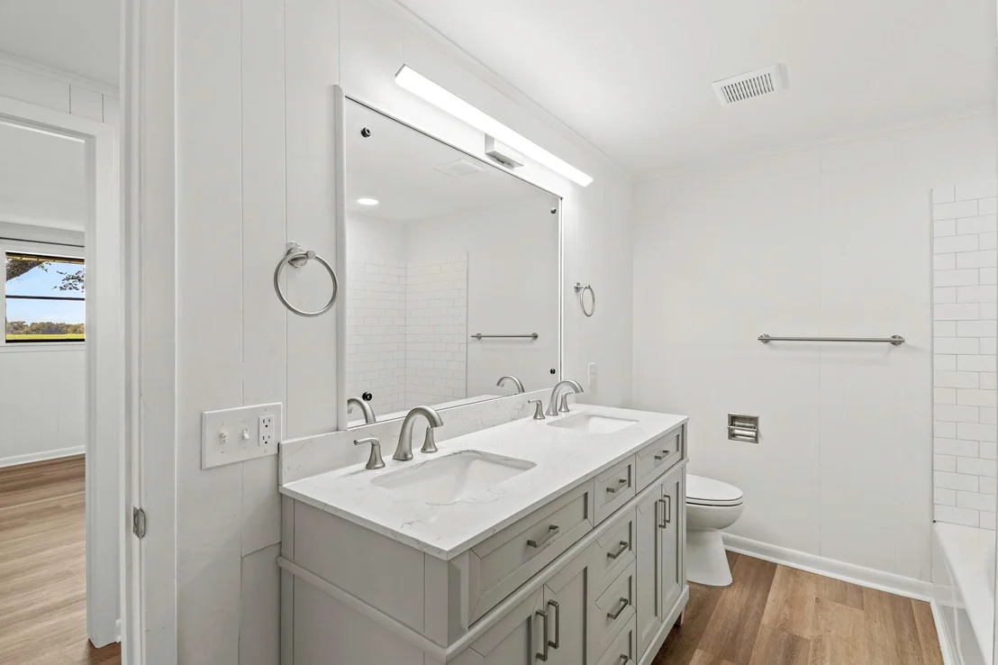 Photo of 2606 Long Lane