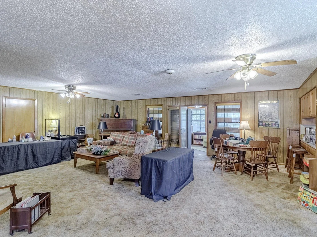 Photo of 1804 Lakeview Drive