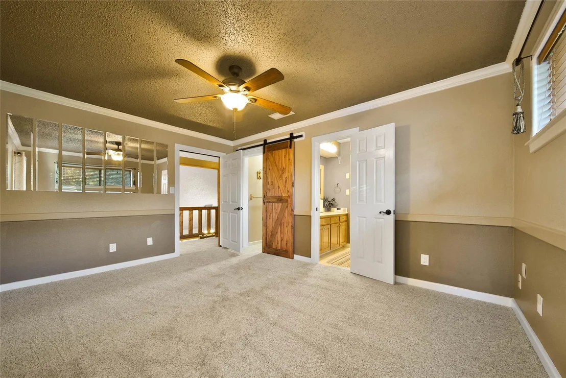 Photo of 360 Hollyglenn Street