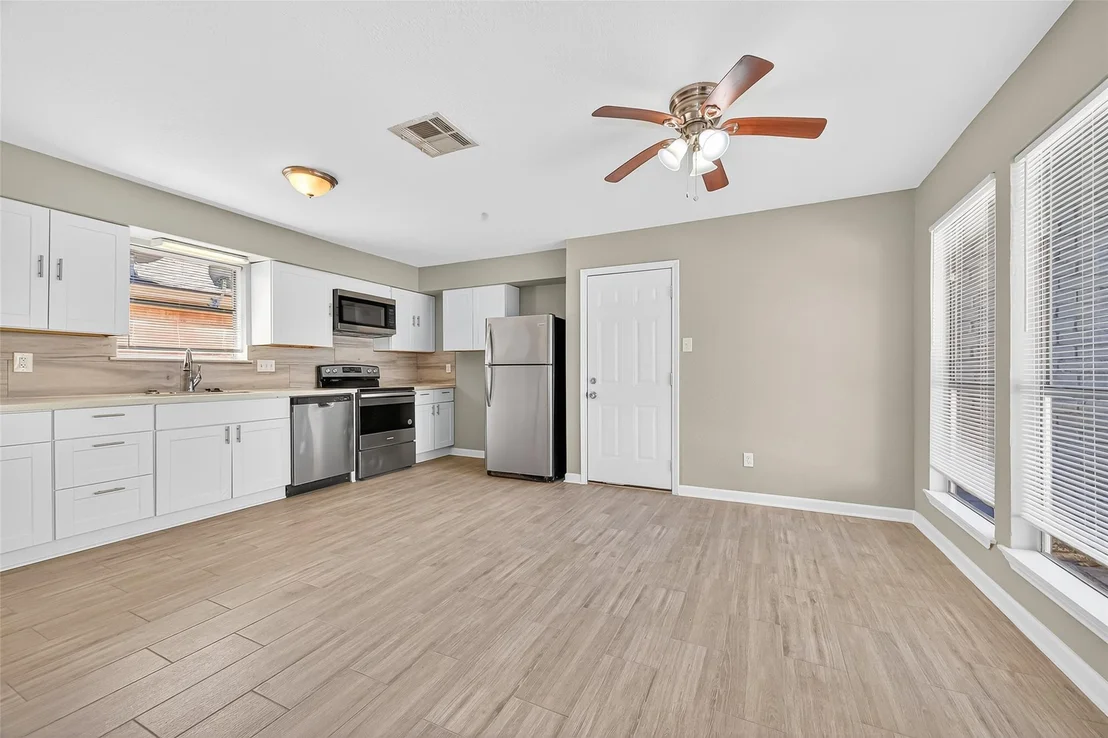 Photo of 5054 Pine Cliff Drive