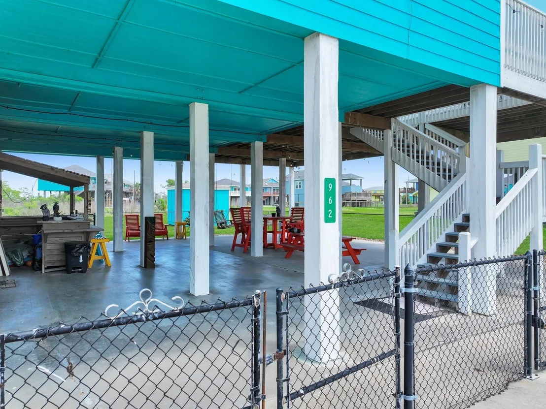 Photo of 962 Surfside Drive