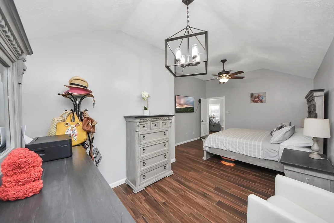 Photo of 6115 Pine Lakes Drive