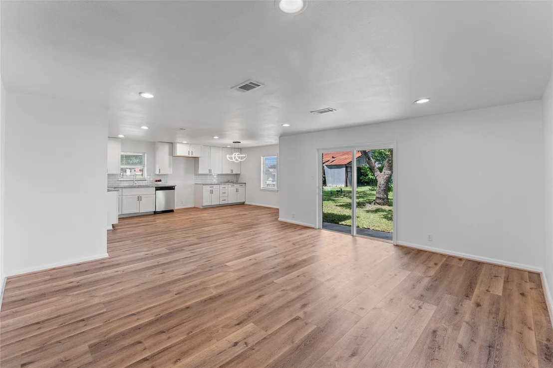 Photo of 2751 Piper Road