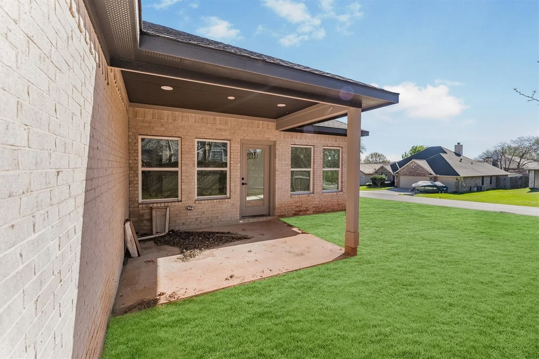 Photo of 10703 Hillside Drive