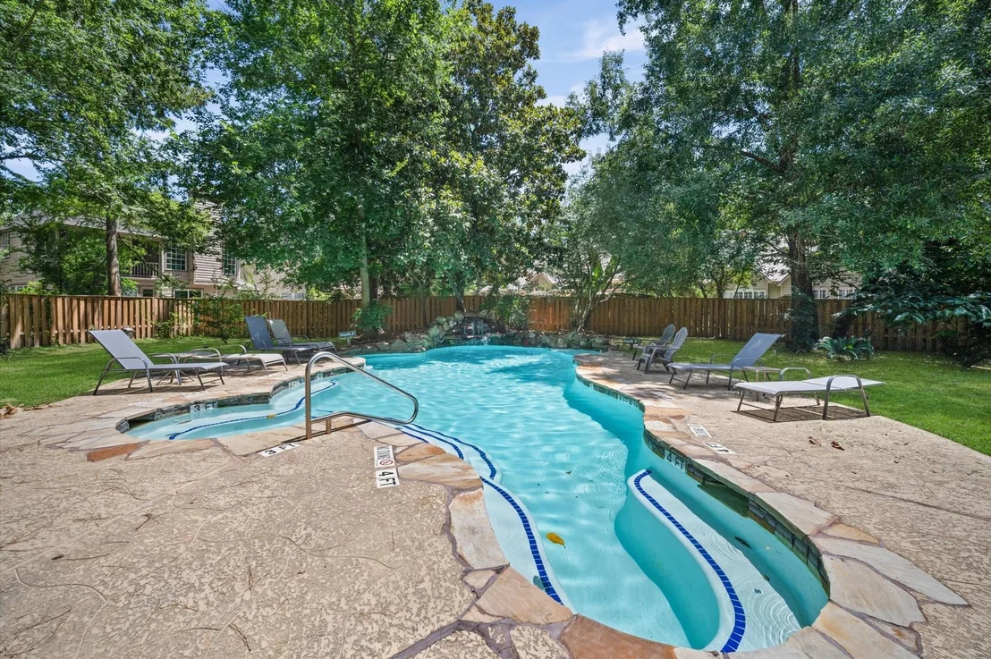 Photo of 13 Lakeridge Drive