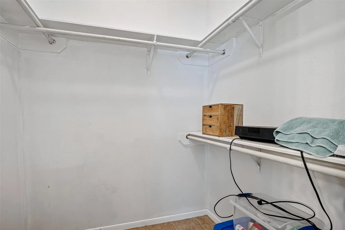 Photo of 7230 Oak Walk Drive