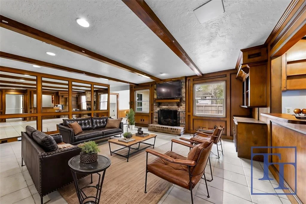 Photo of 2027 Seven Oaks Drive