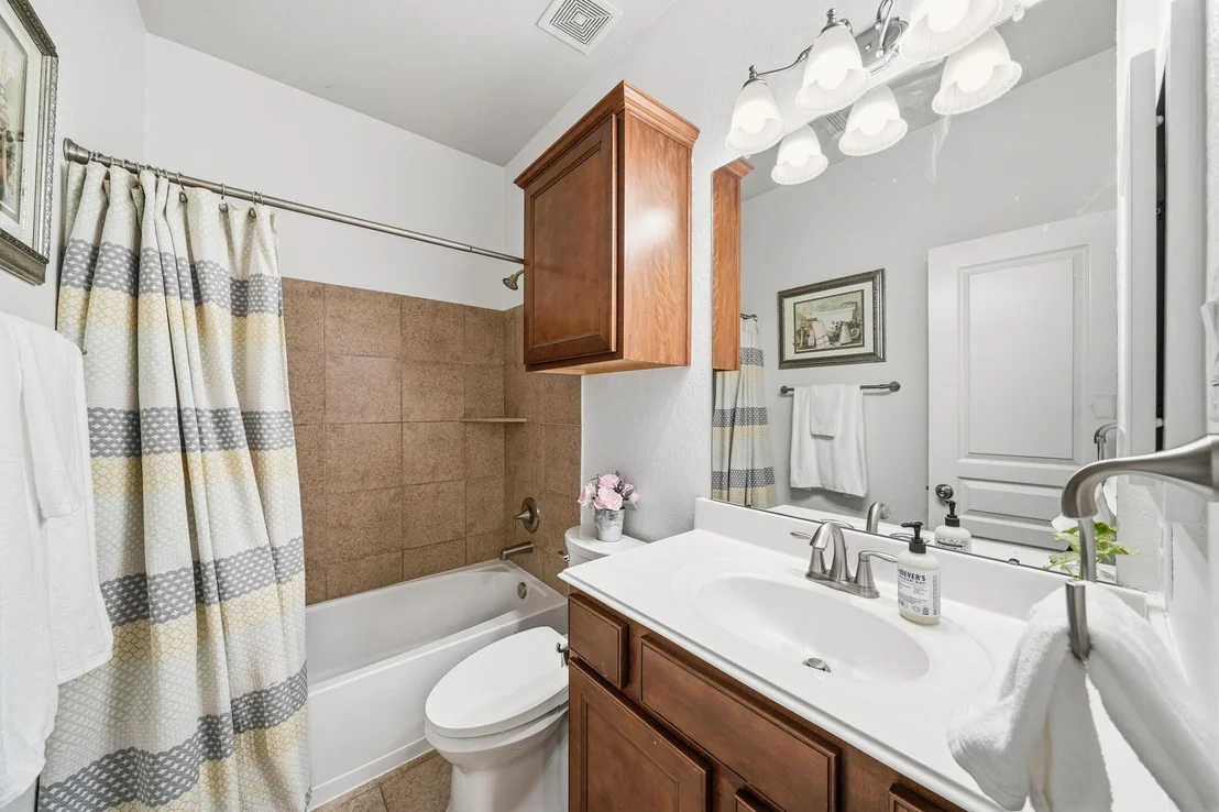 Photo of 17610 Strackfield Lane