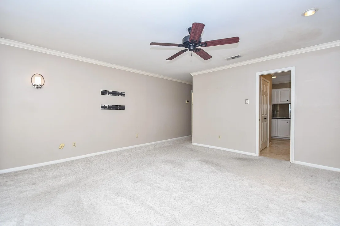 Photo of 17414 Rustic Canyon Trail
