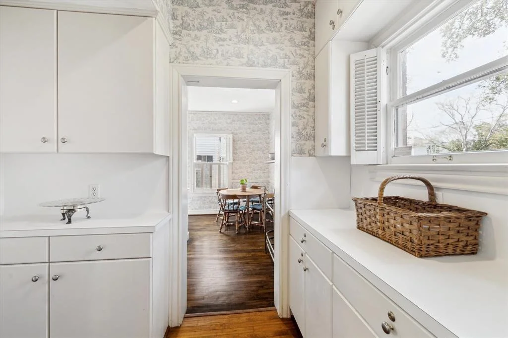 Photo of 3016 Chevy Chase Drive