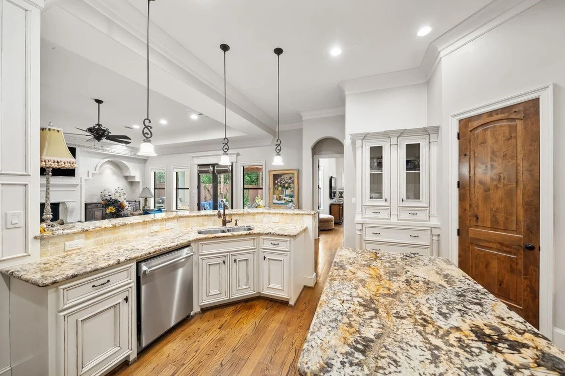 Photo of 1226 Chippendale Road