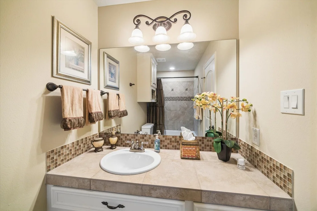 Photo of 53 New Oak Trail