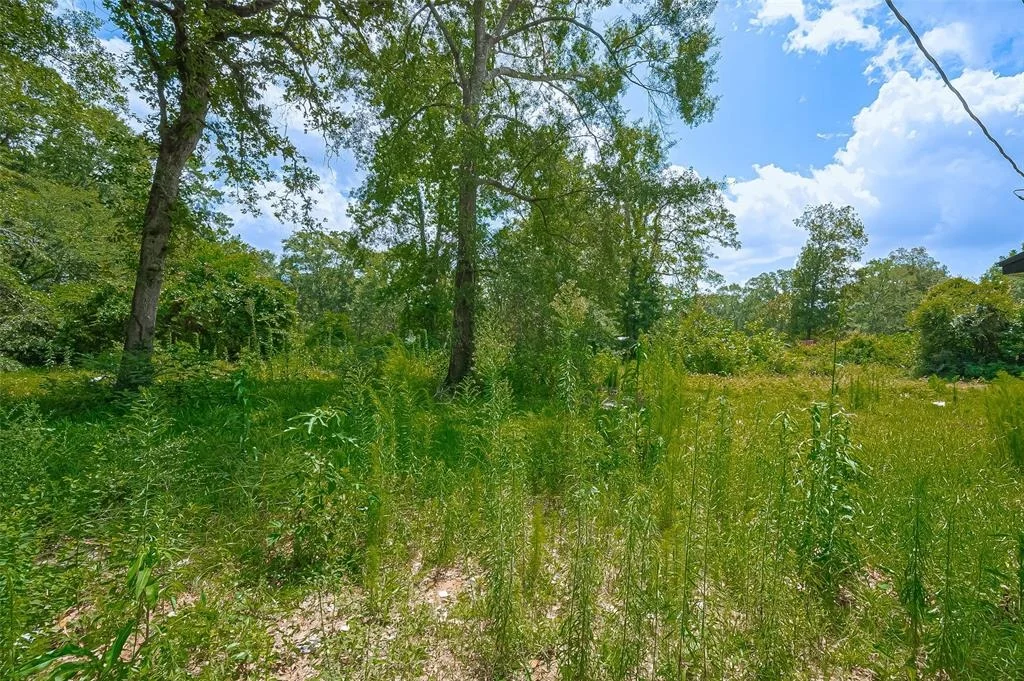 Photo of 4048 N Oak Forest Drive