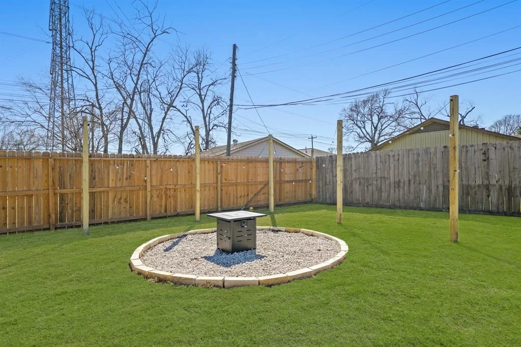 Photo of 4115 Gardendale Drive